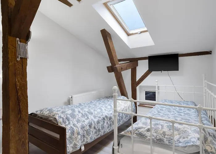 Kawerna Obornicka Pod Orlem Oda ve Kahvaltı