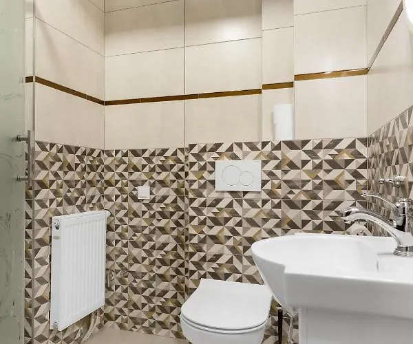 Kawerna Obornicka Pod Orlem Oda ve Kahvaltı Oborniki