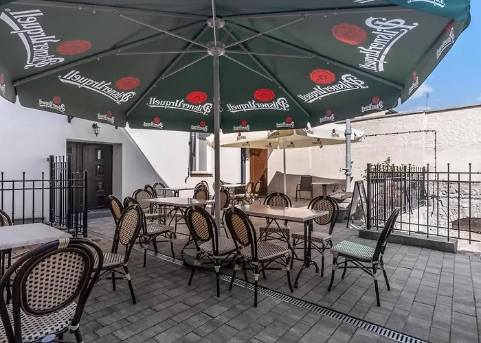 Bed & Breakfast Kawerna Obornicka Pod Orlem