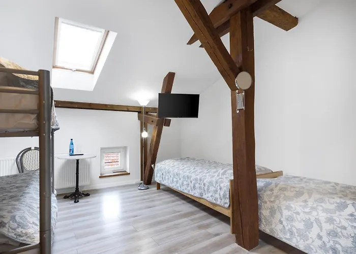 Kawerna Obornicka Pod Orlem 3* Oborniki